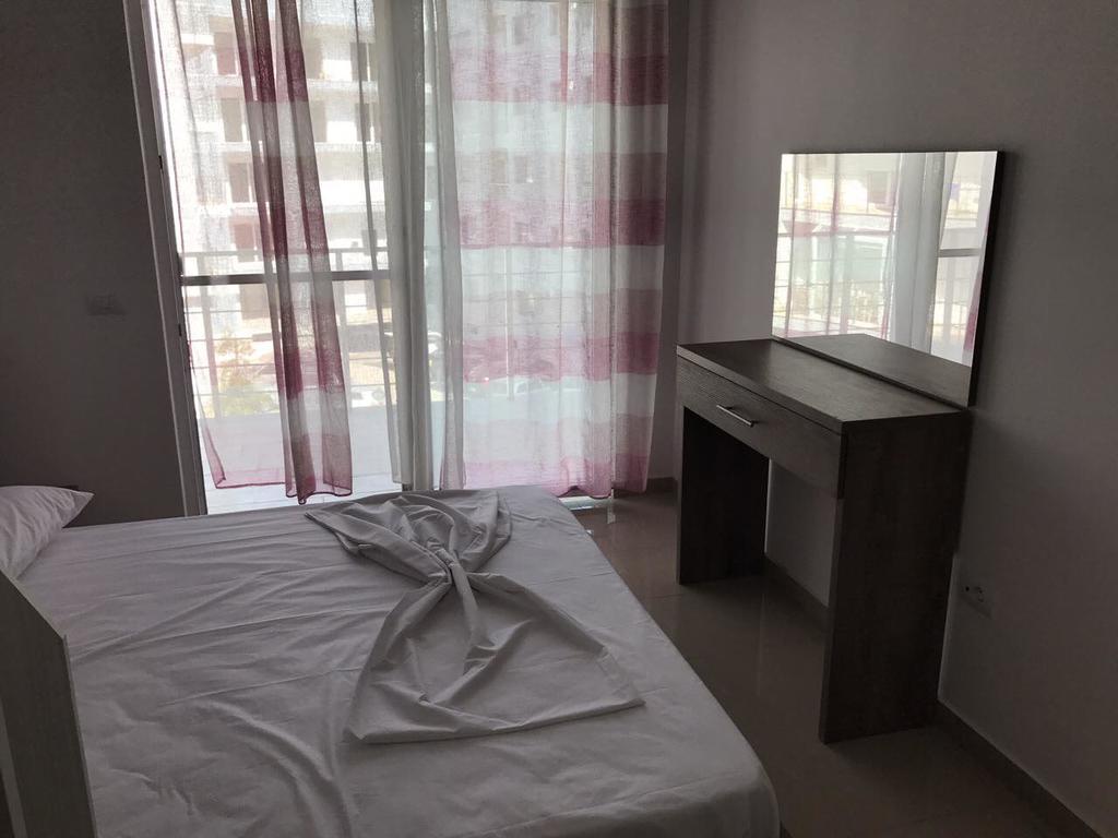 Viktoria'S Apartments Shëngjin Dış mekan fotoğraf