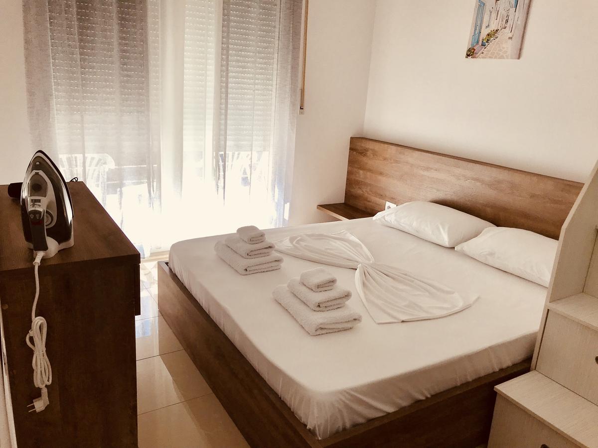 Viktoria'S Apartments Shëngjin Dış mekan fotoğraf